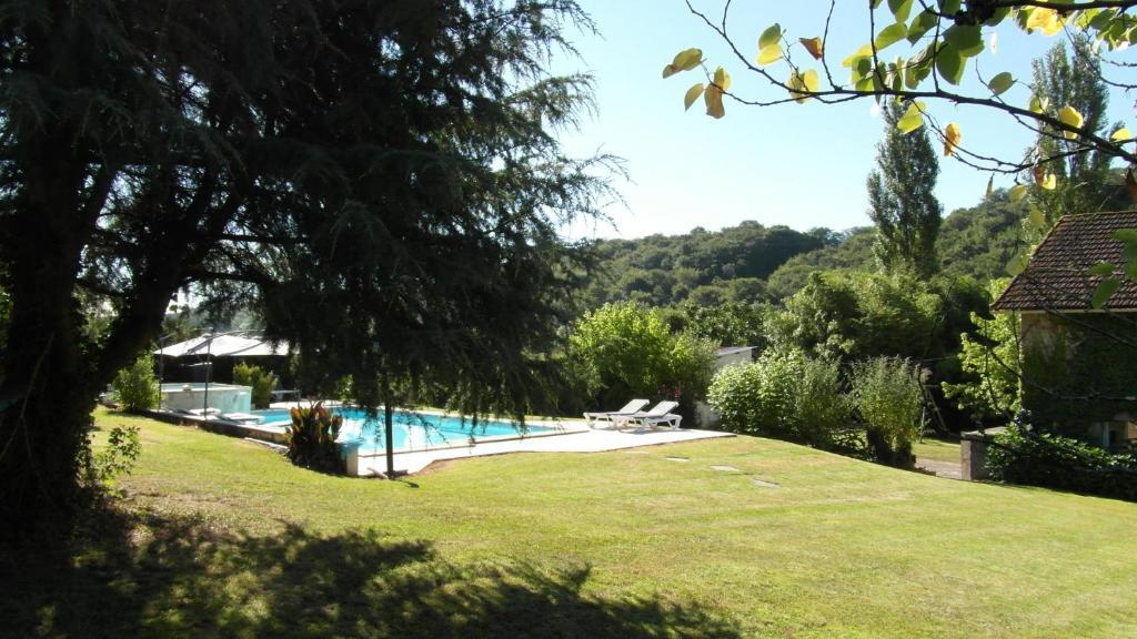 Chambres D'Hotes Domaine De Compostelle Casteide-Candau Esterno foto