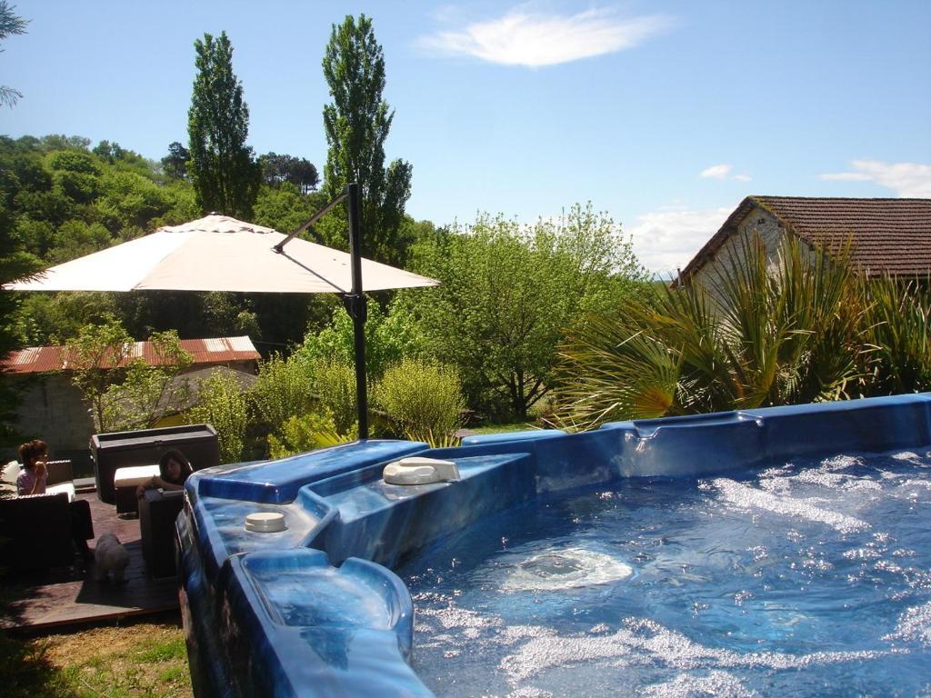 Chambres D'Hotes Domaine De Compostelle Casteide-Candau Esterno foto